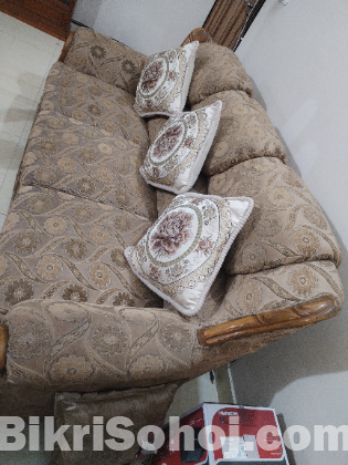 6 seater sofa for sale!